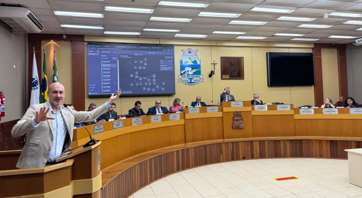 Prefeitura de Foz apresenta projeto “Cidade na Palma da Mão” na Câmara Municipal