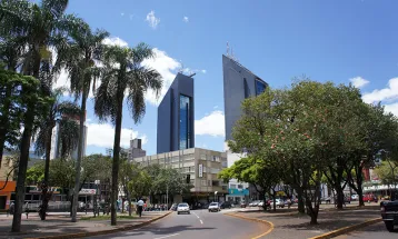 Segunda-feira será de calor e chance de chuva em Cascavel