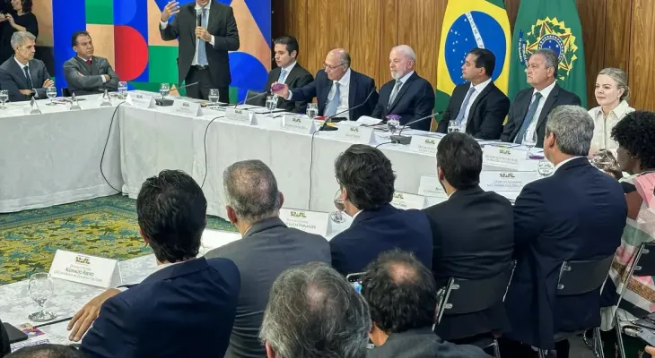 Lula entrega projeto de isenção de IR para quem ganha até R$ 5 mil