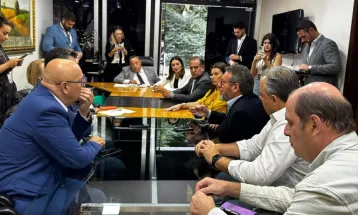 Após reunião com deputados, Sanepar fará estudo para avaliar possibilidade de isenção de tarifa em Ponta Grossa