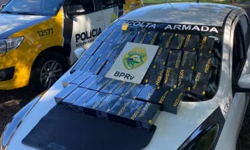 Polícia Rodoviária Estadual apreende 50 celulares ocultos em banco de veículo