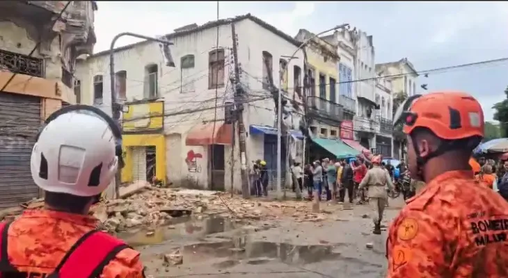Desabamento de casarão causa uma morte no centro do Rio