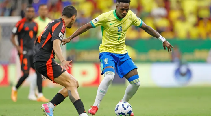 Dorival evita falar em alívio, mas valoriza vitória do Brasil sobre a Colômbia