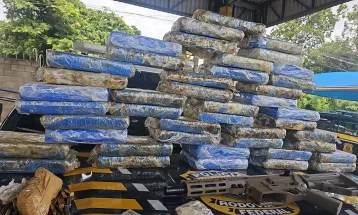 PRF apreende cocaína, armas e munições em Mandaguari