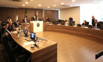 Em reunião extraordinária, CCJ aprova proposta que prevê modernizações na estrutura da Agepar