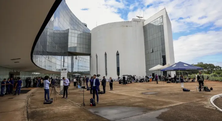 STF decide hoje se Bolsonaro e aliados viram réus pela trama golpista