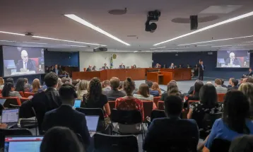 "Satisfatória", diz Moraes sobre denúncia contra Bolsonaro e aliados