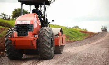 Prefeitura avança com obras de pavimentação na área rural de Cascavel