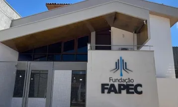 Contrato milionário do Governo do Paraná com Fundação do MS causa polêmica