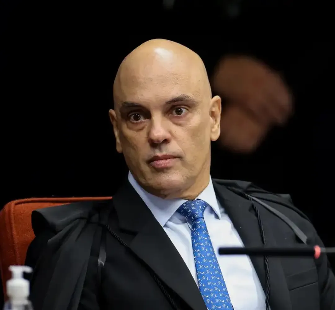 Moraes nega mensagens em celular de Daniel Vorcaro: 