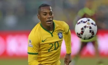 Mendes pede vista e suspende julgamento de Robinho no STF