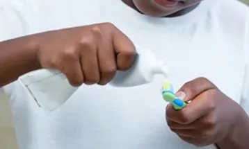 Anvisa suspende interdição de venda de creme dental da Colgate