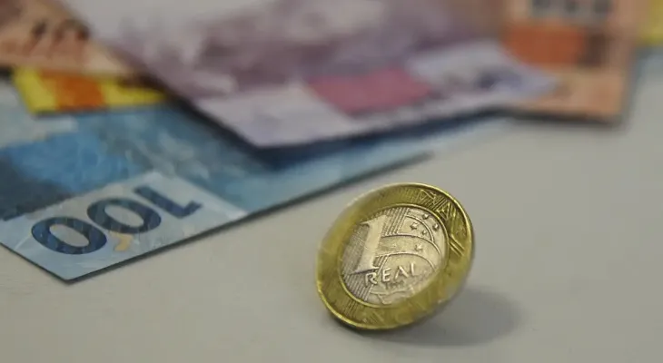 Mercado eleva previsão para expansão da economia para 2,02% em 2025