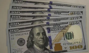Dólar sobe para R$ 5,83 após retaliação da China a tarifas de Trump
