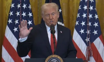 Trump anuncia taxa de 10% para produtos brasileiros