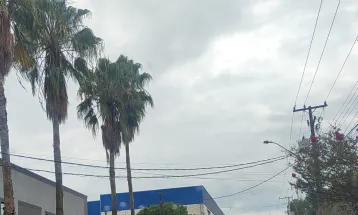 Sábado será de chuva intensa e ventos fortes em Cascavel, alerta Simepar