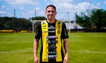 Reforço aurinegro! Brener desembarca em Cascavel para defender a Serpente