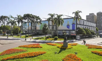 Eduardo Pimentel anuncia antecipação da primeira parcela do 13º salário