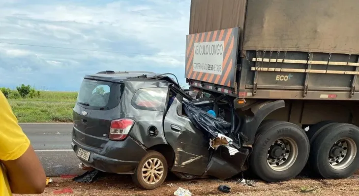 Grave acidente deixa cinco mortos na BR-365 em Minas Gerais