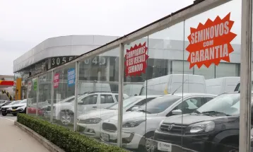 Vendas de veículos financiados têm queda em março, diz B3