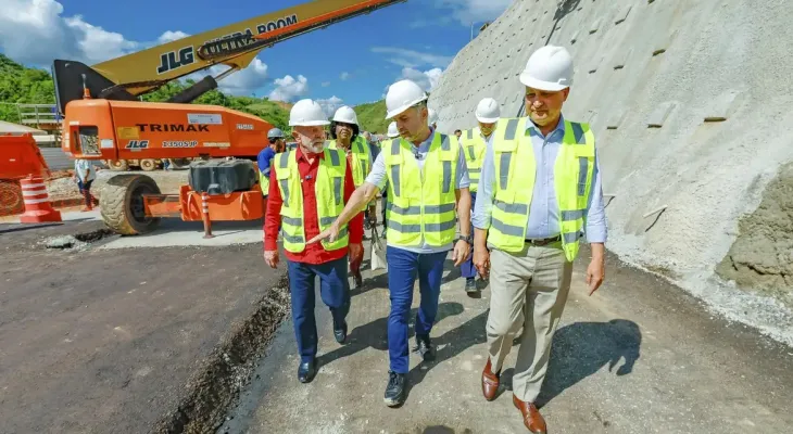 Lula visita trecho da Via Dutra que tem 25% das obras concluídas