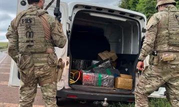 Após mais uma tentativa de fuga, PRF apreende 200 kg de maconha em Cascavel