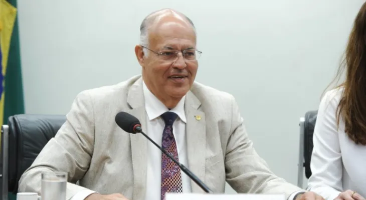 Projeto permite que trabalhador opte por receber mensalmente depósitos do FGTS