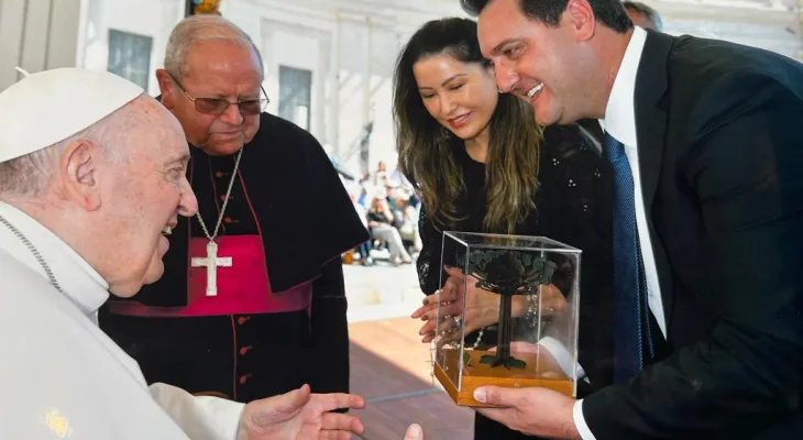 Governador lamenta morte do Papa Francisco e determina luto de três dias no Paraná
