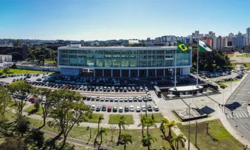 Com rendimentos maiores que as dívidas, Paraná tem melhor resultado contábil do Brasil