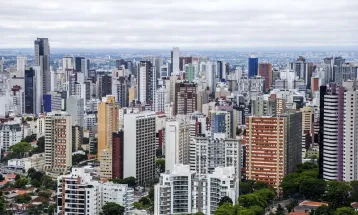 Curitiba tem que manter contrato com 1ª colocada em licitação para limpeza urbana no valor de R$ 16,3 milhões