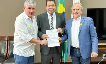Prefeito Renato Silva articula investimentos de cerca de R$ 14 milhões em pavimentação de estradas rurais de Cascavel