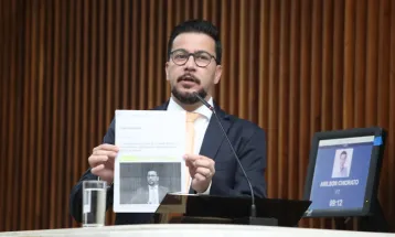 Chiorato defende suspensão da licitação do “Descomplica Paraná”