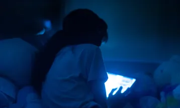 Mais de 80% dos adolescentes têm rotina de sono desregulada, diz estudo