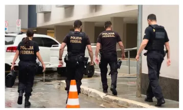 Policiais civis são presos por suspeita de cobrar propina de funkeiros