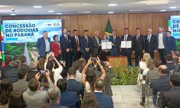 Com R$ 36 bilhões em obras, contratos dos lotes 3 e 6 das rodovias paranaenses são assinados