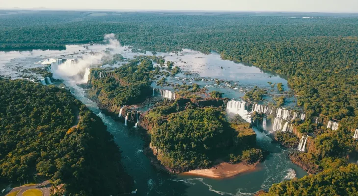 Cataratas do Iguaçu é indicada ao “Oscar do Turismo” 2025