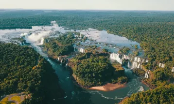 Cataratas do Iguaçu é indicada ao “Oscar do Turismo” 2025