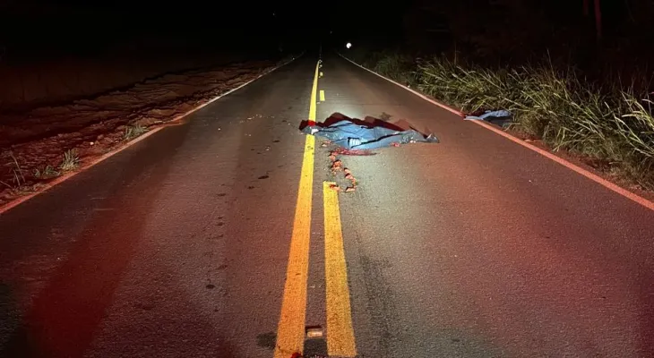 Pedestre morre atropelado na PR-491 e veículo foge do local