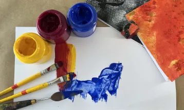 MON promove oficina de pintura com o artista Ronald Simon