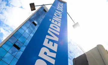 INSS anuncia pedido para realização de concurso com 8 mil vagas e salários de até R$ 9 mil