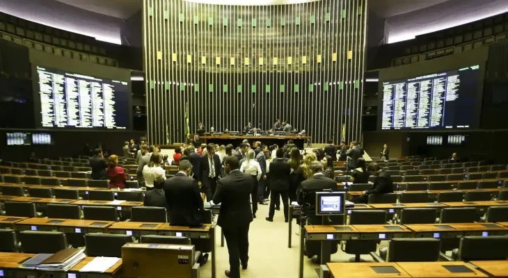 Câmara pode votar urgência para aumentar número de deputados federais