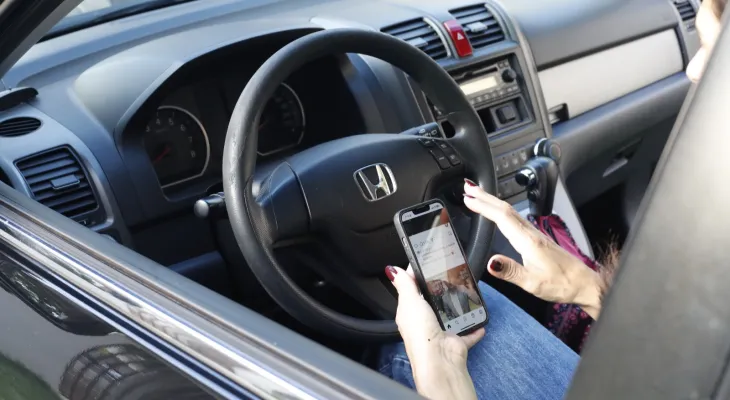 Apesar de proibido, celular ao volante ainda tem sido utilizado no trânsito por cascavelenses