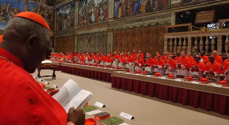 Conclave tem início hoje; saiba quando pode sair fumaça branca