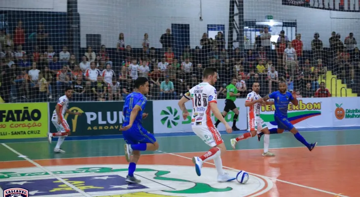 Cascavel Futsal segue firme no G-4 do Paranaense da Série Ouro