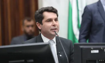 Presidente Alexandre Curi (PSD) determina mais rigor contra discursos ofensivos dos parlamentares