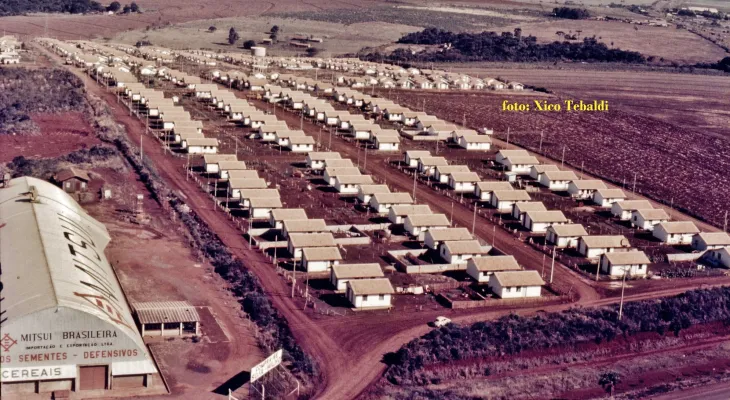 Saudade não tem idade: Conjunto Habitacional Guarujá em construção