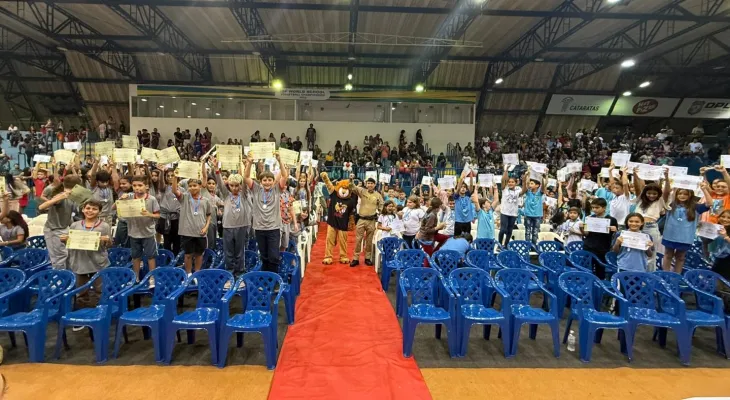 Formatura do PROERD Celebra Futuro de quase 450 Estudantes, em Foz