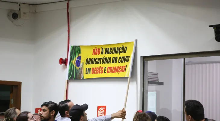 Audiência questiona legalidade da vacina de covid em crianças até 5 anos ser obrigatória