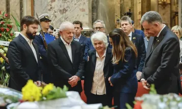 Milhares de uruguaios se despedem de Pepe Mujica em funeral