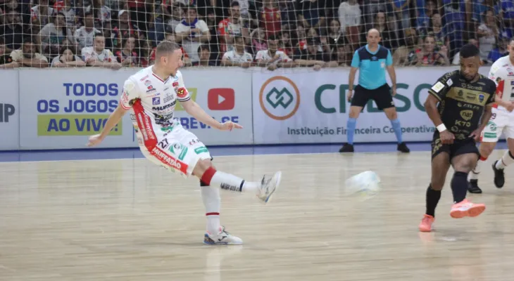 Cascavel Futsal faz duelo direto com o Pato pela Série Ouro